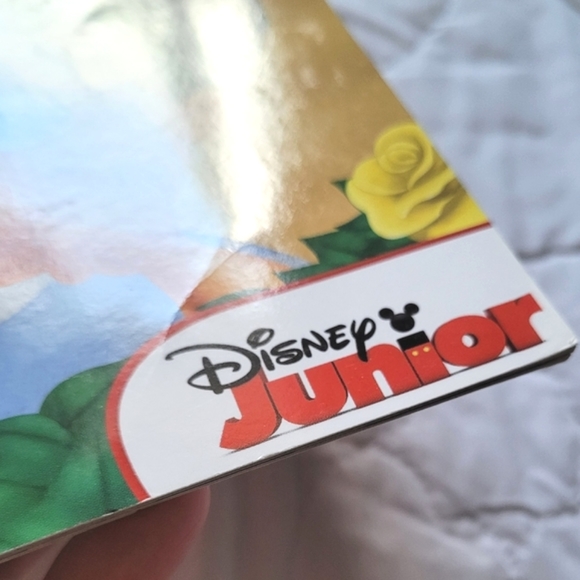 3/$15 🌸 Special Agent Oso: Redfinger - Picture 4 of 9